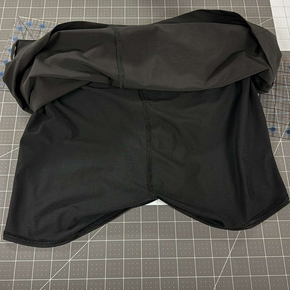 EUC Eddie Bauer Cargo Pocket Skirt in Black - Picture 5 of 8